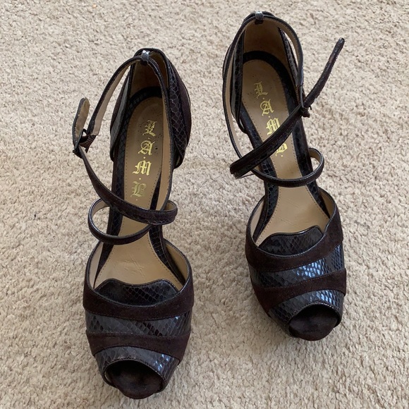 L.A.M.B. Peep Toe Pumps - Picture 2 of 5